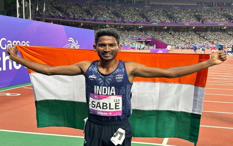 Union Minister Anurag Singh Thakur congratulates Avinash Sable for bagging India's First-Ever Gold in Men’s 3000 metre Steeplechase at Asian Games