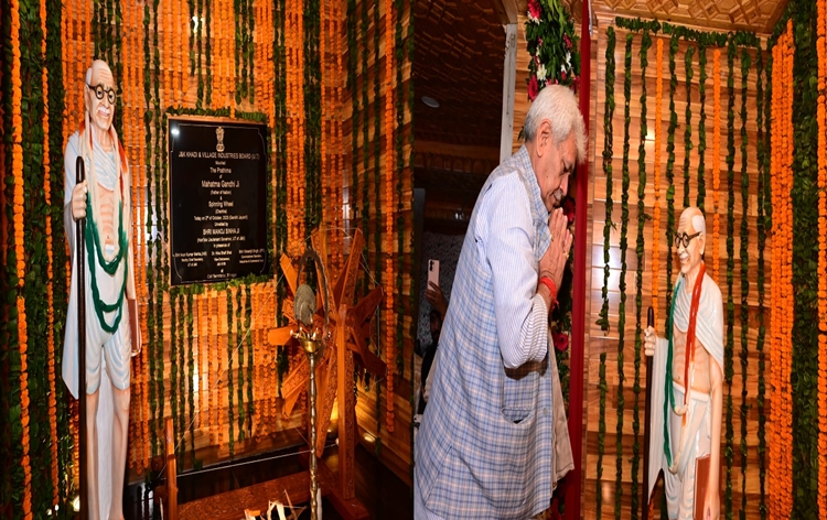 J&K Lt. Governor Manoj Sinha unveils statue of Mahatma Gandhi and Charkha installation on Gandhi Jayanti