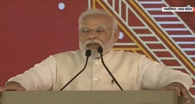 प्रधानमंत्री नरेन्‍द्र मोदी ने मध्य प्रदेश के ग्वालियर में अनेक विकास कार्यों का उद्घाटन किया