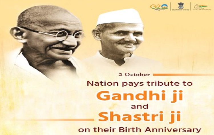 राष्ट्र राष्ट्रपिता महात्मा गांधी को उनकी 154वीं जयंती पर श्रद्धांजलि अर्पित कर रहा है