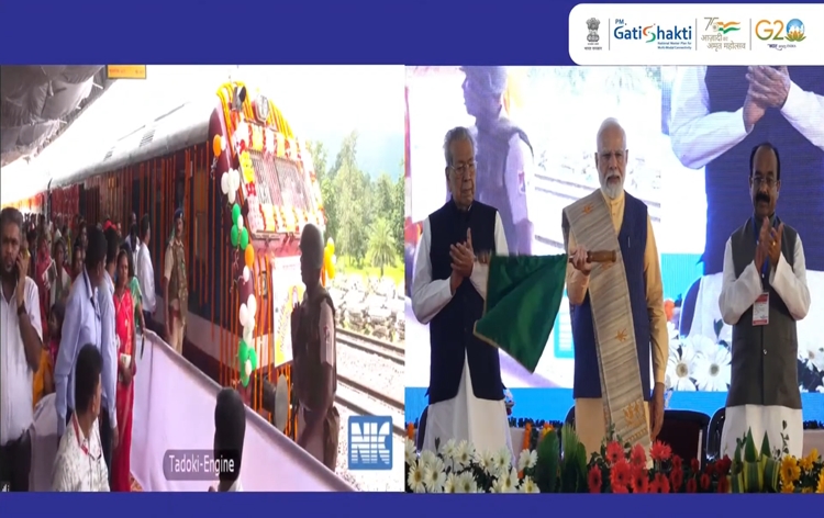 PM Narendra Modi launches 27 thousand crore rupee development projects in Chhattisgarh