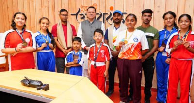 मुख्यमंत्री पुष्कर सिंह धामी से अन्तर्राज्यीय और नेशनल किक बॉक्सिंग प्रतियोगिता में प्रतिभाग करने वाले खिलाड़ियों ने मुलाकात की