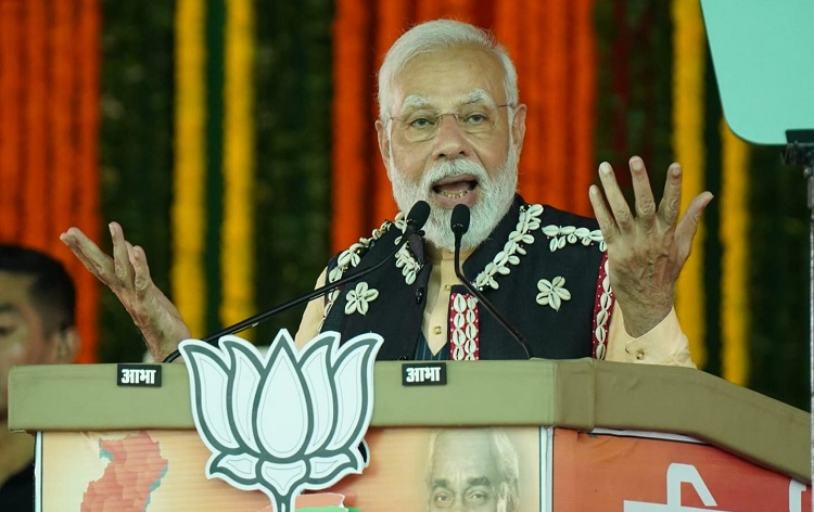 प्रधानमंत्री नरेंद्र मोदी ने तेलंगाना में आठ हजार करोड़ रुपये से अधिक की कई विकास परियोजनाओं की आधारशिला रखी और राष्ट्र को समर्पित किया