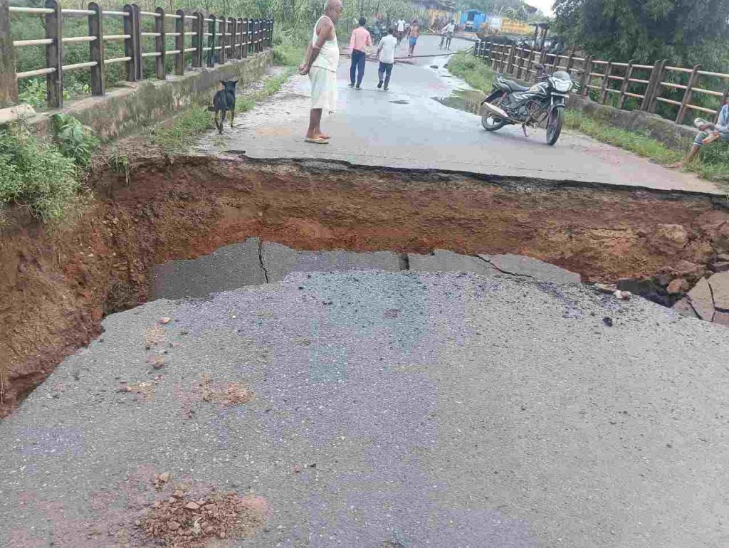 छत्तीसगढ़: पिछले 4 दिनों से हो रही लगातार बारिश के कारण सामान्य जनजीवन प्रभावित