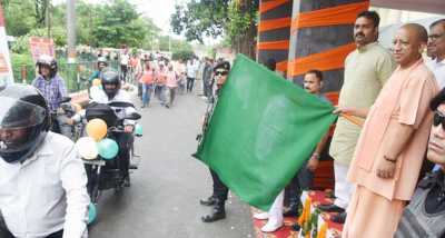 मुख्यमंत्री योगी आदित्यनाथ ने बीआरडी मेडिकल कॉलेज से विशेष संचारी रोग नियंत्रण अभियान का शुभारंभ किया