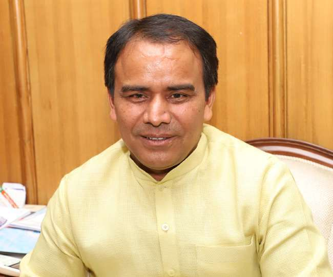 स्वास्थ्य सेवाओं को और बेहतर बनाने के लिए स्वास्थ्य महानिदेशालय के उच्च अधिकारी विभिन्न जिलों के भ्रमण पर जाएंगे स्वास्थ्य मंत्री