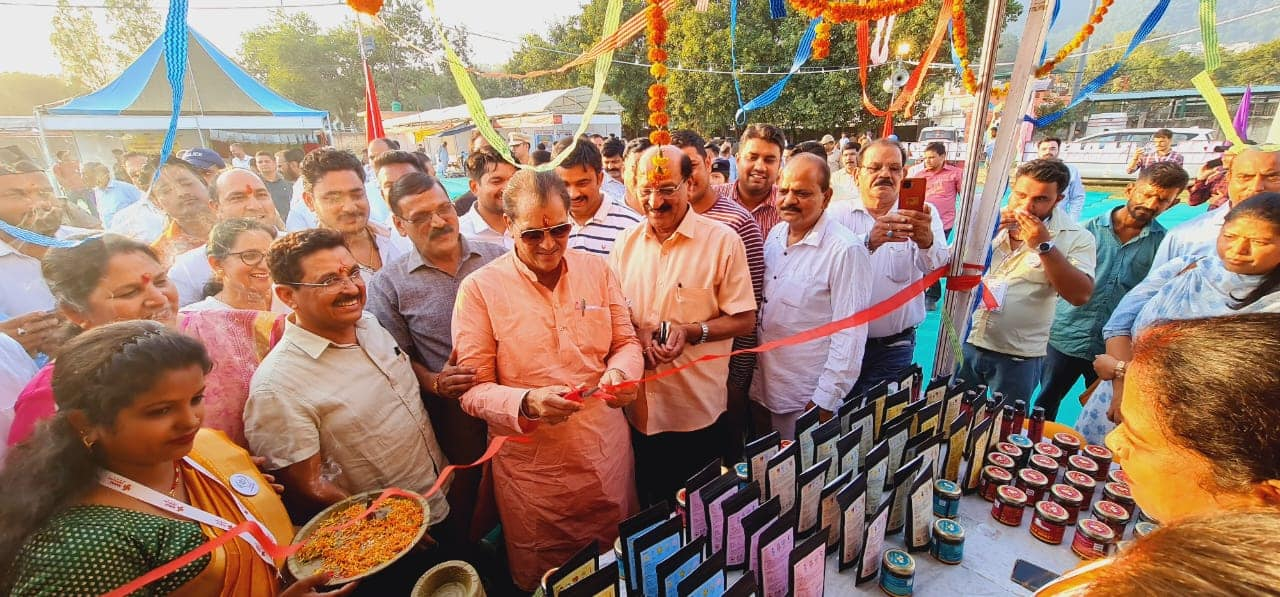 टिहरीः राष्ट्रीय सरस आजीविका मेला-2023, मुनि की रेती स्थित पूर्णानंद खेल मैदान में शुरू