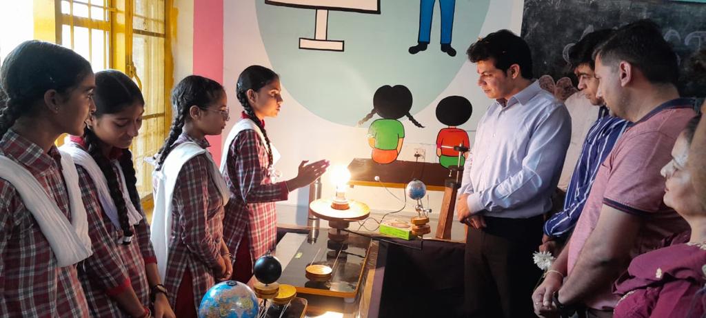 नेस्ले इंडिया लिमिटेड टाहलीवाल द्वारा जिले में वैज्ञानिक गतिविधिओं को बढ़ावा देने के लिए जिले के 6 स्कूलों में अगस्त्य साइंस लैब्स स्थापित की