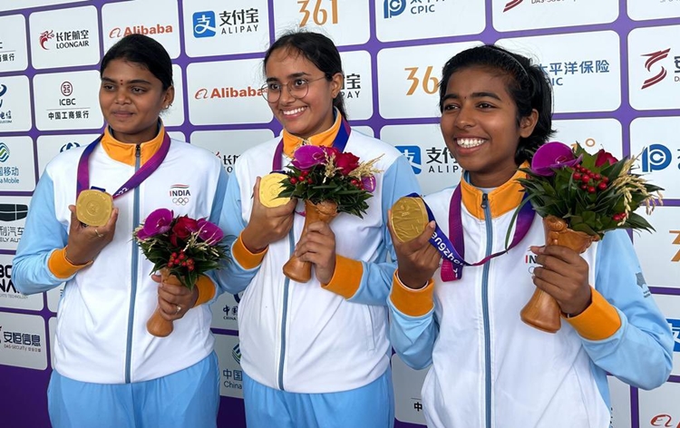 PM congratulates women archers on winning gold medal at Asian Games