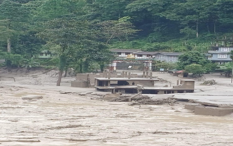 सिक्किम में बाढ़ के कारण मृतकों की संख्या बढ़कर 14 हुई, 102 लापता
