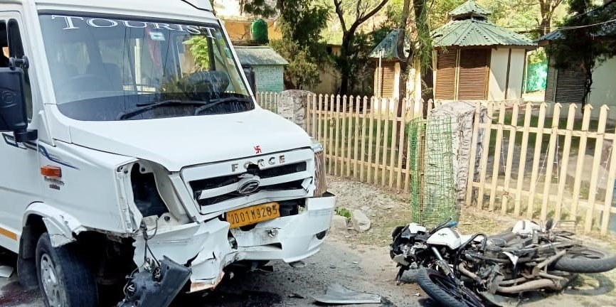 चमोलीः बद्रीनाथ राष्ट्रीय राजमार्ग पर दो वाहनों की टक्कर में 3 लोगों की मौत