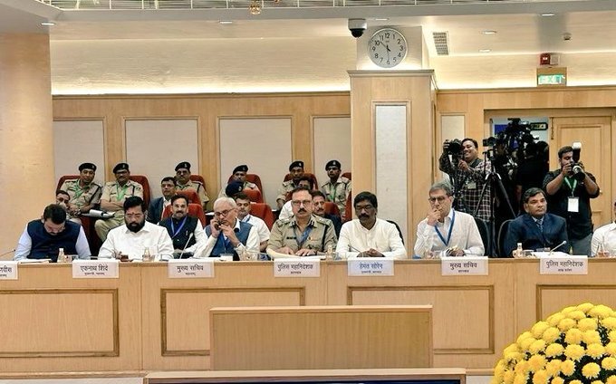 मुख्यमंत्री हेमन्त सोरेन नई दिल्ली में केंद्रीय गृह मंत्री अमित शाह की अध्यक्षता में आयोजित वामपंथ उग्रवाद की समीक्षा बैठक में शामिल हुए