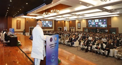 गृह मंत्री अमित शाह ने केंद्रीय और राज्य एजेंसियों के बीच बेहतर समन्वय के लिए एनआईए के तहत मॉडल आतंकवाद विरोधी संरचना की स्थापना का आह्वान किया