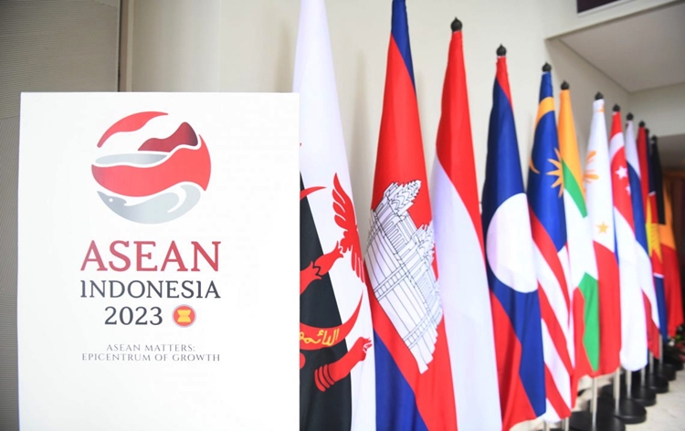 Myanmar, South China Sea tensions top agenda at ASEAN meet In Indonesia