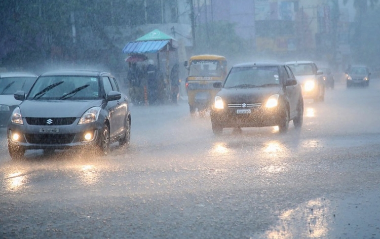 Andhra Pradesh on flood alert as water rises in river Godavari