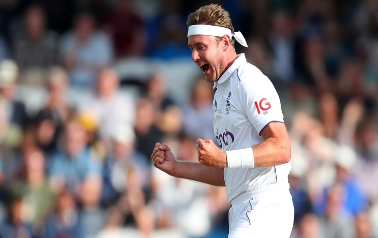 England's Stuart Broad becomes second pace bowler to take 600 wickets in Test cricket