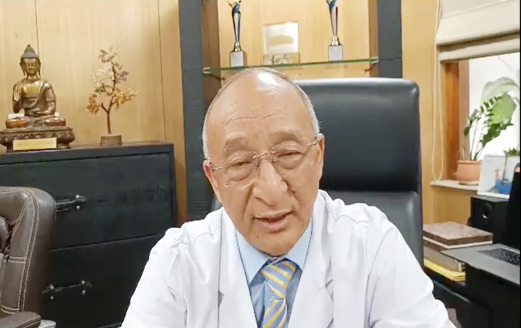 Chief, Dr. R P Centre, AIIMS, Delhi advises Eye Flu patients to maintain hand hygiene, wash their eyes & use sunglasses to check spread of infection