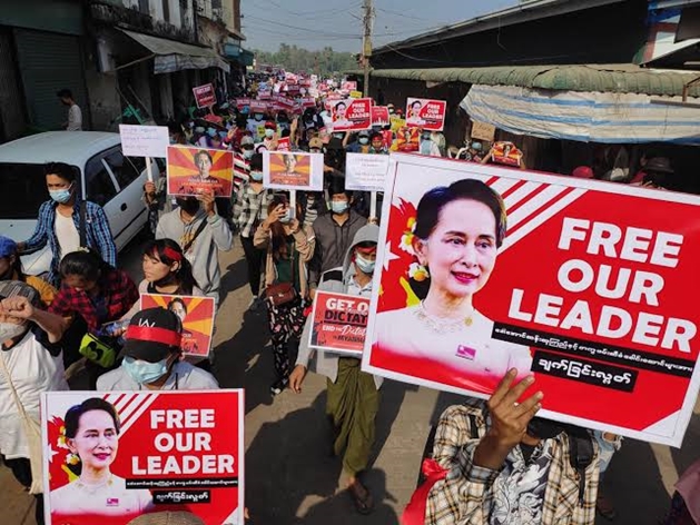 Myanmar Junta partially Pardons Aung San Suu Kyi