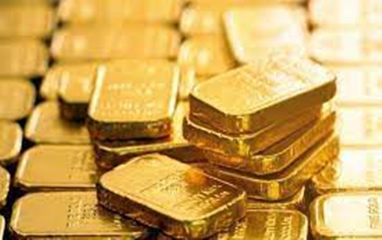 Gold jumps Rs 300 to Rs 60,100 per ten grams at Delhi's bullion market