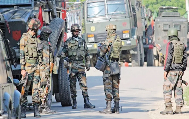 J&K: security forces continue searches for militants at Gunda Khwas and Koteranka belt