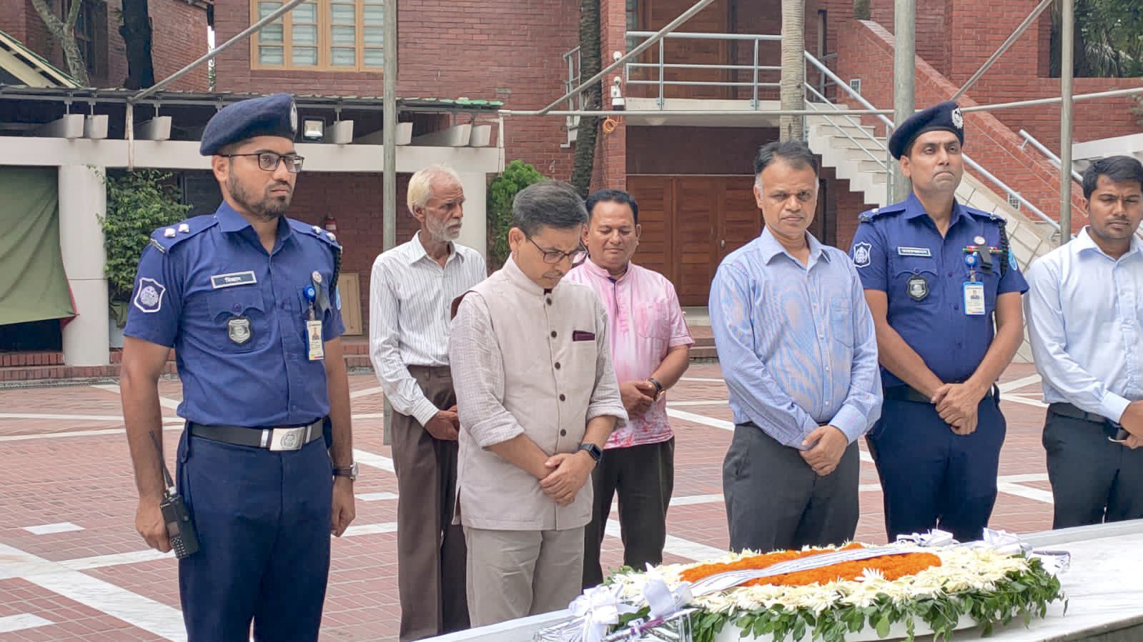 Indian High Commissioner paid tributes to Bangbandhu Sheikh Majibur Rahman