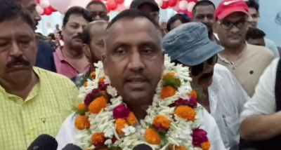 स्वास्थ्य मंत्री बन्ना गुप्ता ने आज जमशेदपुर में खुदरा मछली बाजार का उद्घाटन किया