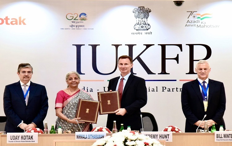 वित्त मंत्री निर्मला सीतारामन ने कहा –  भारत और ब्रिटेन मुक्त व्यापार समझौते को तेजी से पूरा करने के लिए प्रतिबद्ध