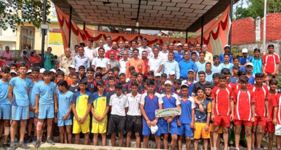 खेल विद्यार्थी जीवन के महत्वपूर्ण गतिविधियों में से एक है छात्रों को पढ़ाई के साथ खेल कूद प्रतियोगिताओं में भाग लेना चाहिए–विधायक चंद्रशेखर