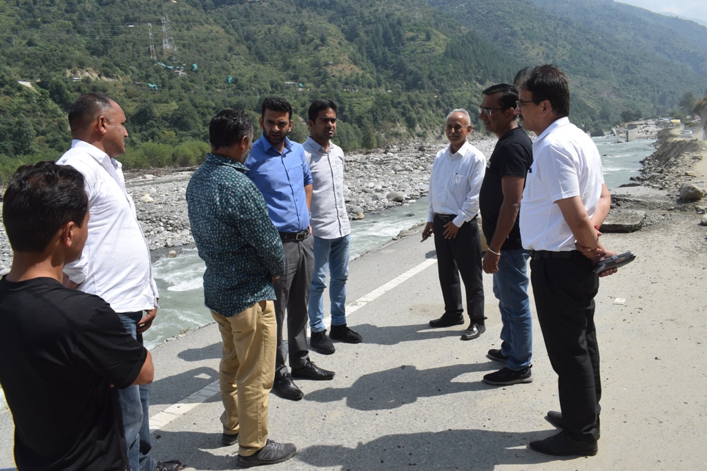 उपायुक्त आशुतोष गर्ग की अध्यक्षता में भारतीय राष्ट्रीय राजमार्ग प्राधिकरण बैठक का आयोजन हुआ