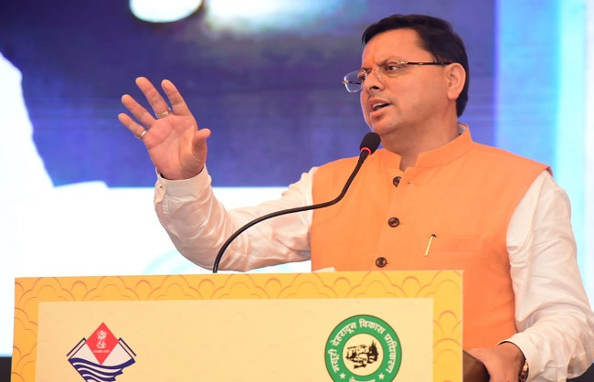 मुख्यमंत्री पुष्कर सिंह धामी ने देहरादून में होने वाले वैश्विक निवेशक सम्मेलन 2023 के लिए आवासीय परियोजनाओं और अन्य विषयों पर रियल एस्टेट निवेशकों के साथ बैठक की।