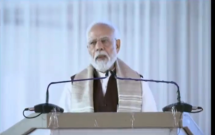 प्रधानमंत्री नरेन्‍द्र मोदी ने छत्‍तीसगढ में छह हजार, चार सौ करोड रूपये से अधिक की रेल परियोजनाओं का शुभारम्‍भ किया