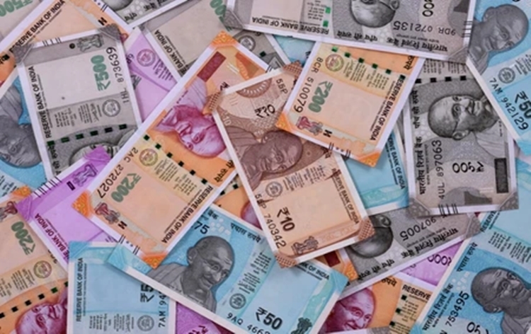 Rupee closes at 83.18 against US dollar