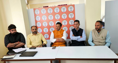 भाजपा प्रदेश अध्यक्ष डॉ राजीव बिंदल ने आईटी एवं सोशल मीडिया सेल में नवनिर्मित कार्यालय का किया दौरा