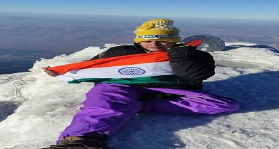 पर्वतारोही लक्ष्मी झा दिल्ली में सम्मानित