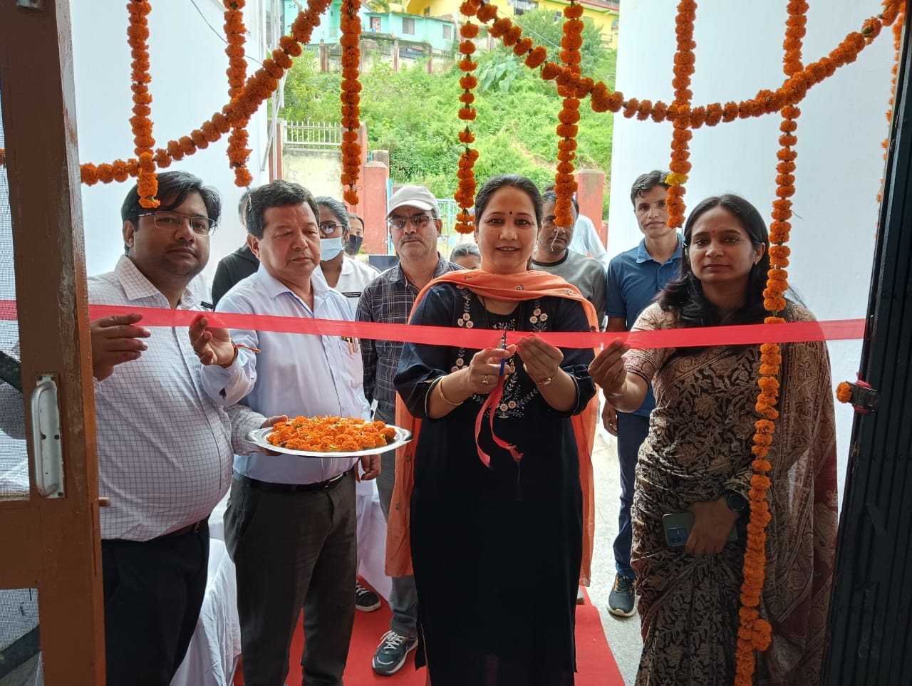 मुख्यमंत्री पुष्कर सिंह धामी ने पिथौरागड़ के लिन्ठ्यूरा में कर्मचारी राज्य बीमा योजना के अंतर्गत स्थापित औषधालय का उद्घाटन किया