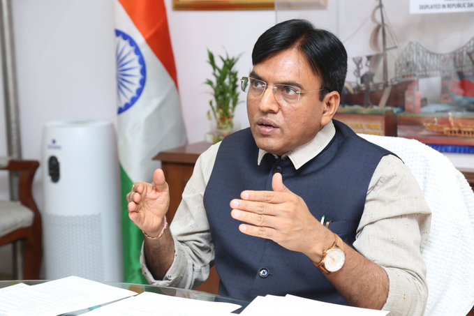 केन्द्रीय स्वास्थ्य मंत्री मनसुख मांडविया ने आगरा में अंगदान पंजीकरण महाशिविर का शुभारंभ किया