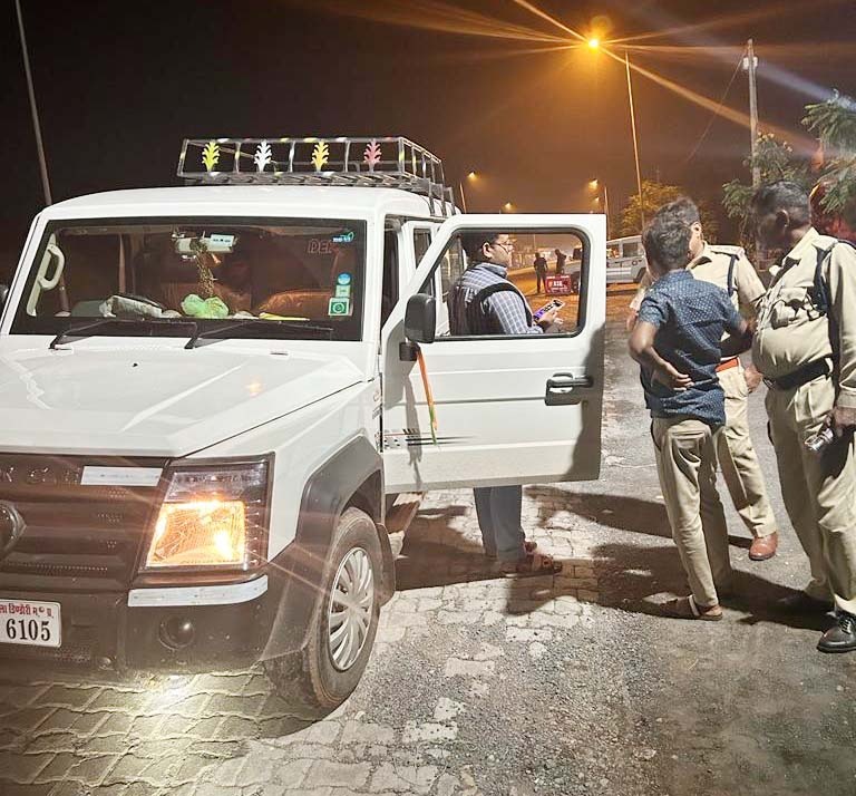 आगामी विधानसभा चुनाव के मद्देनजर छत्तीसगढ़ के परिवहन विभाग द्वारा सघन चेकिंग अभियान चलाया जा रहा है