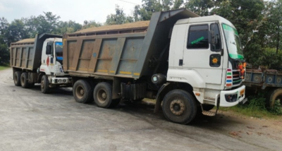 लोहरदगा में पुलिस उपाधीक्षक के नेतृत्व में सेन्हा चौक स्थित दुर्गा मंदिर के पास से बालू लदा 2 हाइवा ट्रक को पुलिस ने जब्त किया