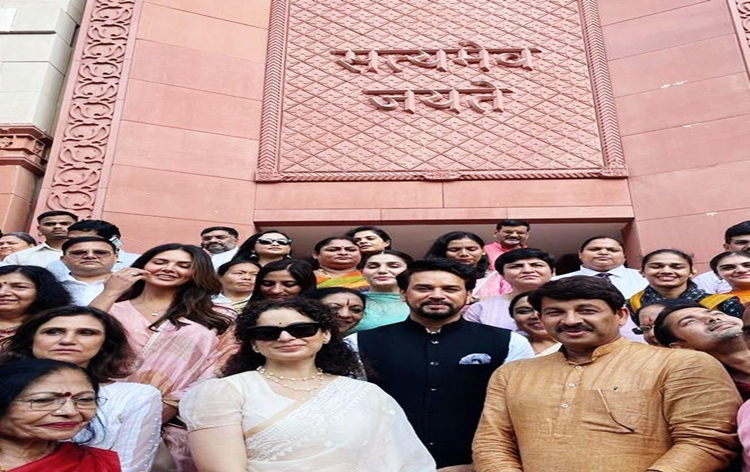 Women celebrities and achievers visit Parliament, hails introduction of Women’s Reservation Bill