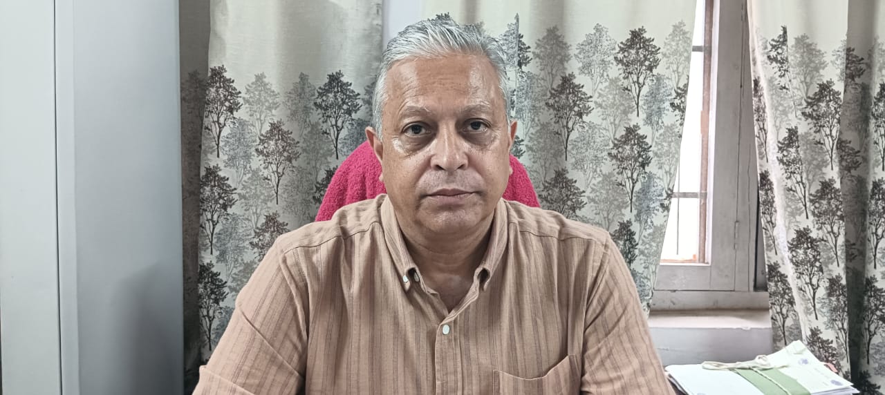 डॉ. संजीव नड्डा ने बताया लम्पी बीमारी से पशु धन को बचाने के लिए पशुपालन विभाग पूरी सजगता के साथ कार्य कर रहा है