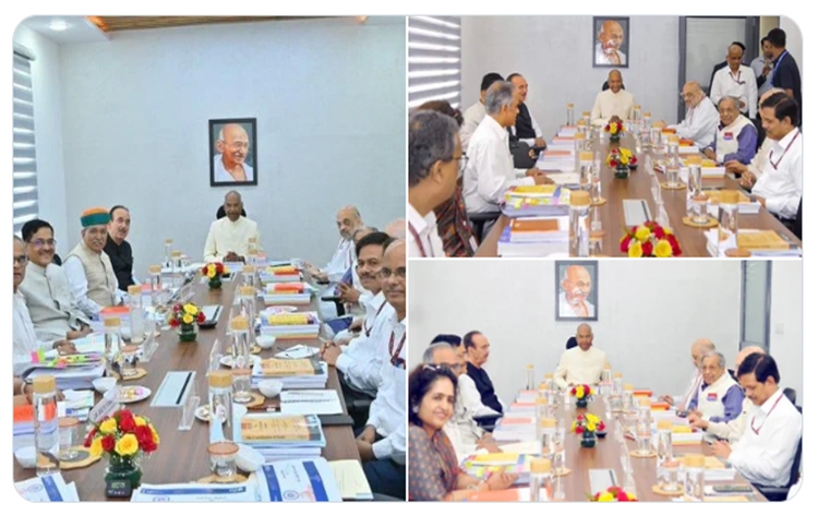 एक राष्ट्र एक चुनाव समिति ने एक साथ चुनाव कराने के मुद्दे पर राष्ट्रीय और राज्य स्‍तर के राजनीतिक दलों तथा विधि आयोग से सुझाव मांगने का निर्णय लिया।