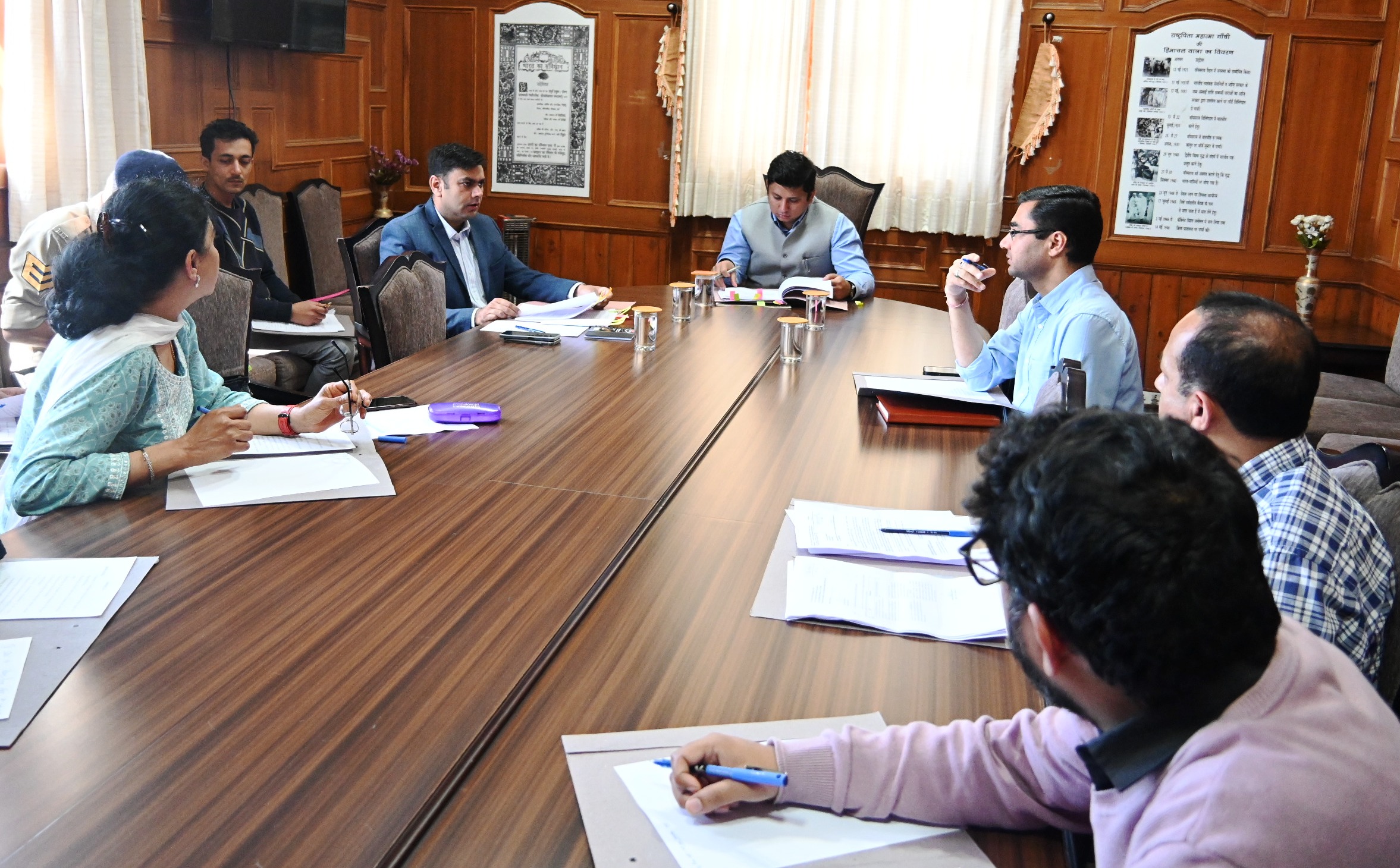 उपायुक्त शिमला आदित्य नेगी की अध्यक्षता में यहाँ नार्को समन्वय केंद्र के अंतर्गत गठित जिला स्तरीय समिति की बैठक का आयोजन हुआ