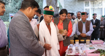 किन्नौर: राज्यपाल शिव प्रताप शुक्ल ने उत्कृष्ट किसानों को किया सम्मानित