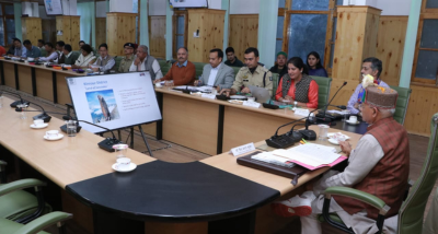 राज्यपाल शिव प्रताप शुक्ल ने कल्पा में विभिन्न केंद्रीय योजनाओं के कार्यों की समीक्षा बैठक की