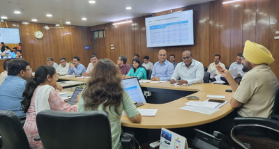 राज्य सरकार ने वाइब्रेंट विलेज योजना के तहत चयनित गांवों में सड़क, स्वास्थ्य, शिक्षा और पेयजल बहाल करने के दिये निर्देश