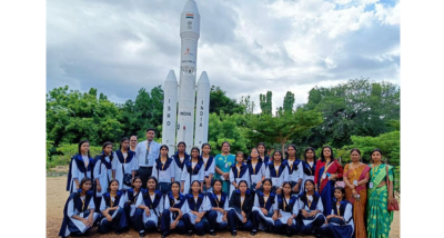 गुमला जिला प्रशासन की ओर से शैक्षणिक भ्रमण के लिए जिले से 25 छात्राओं के दल को सतीश धवन अंतरिक्ष केंद्र, श्रीहरिकोटा भेजा