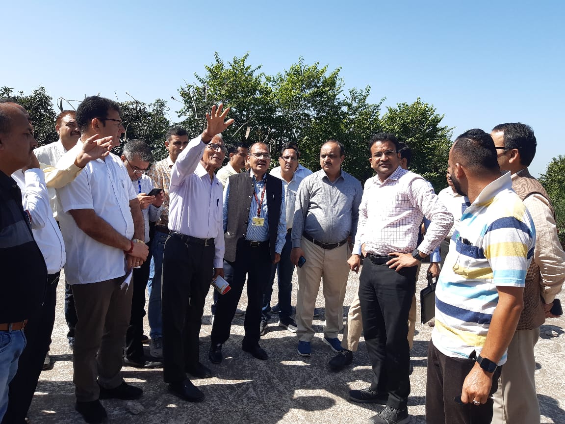 कांगड़ा जिले में जायजा लेने के लिए केंद्र सरकार द्वारा गठित अंतर मंत्रालय केंद्रीय टीम के 4 सदस्यीय दल ने आपदा प्रभावित क्षेत्रों का दौरा किया