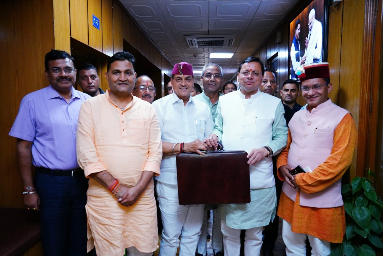 वित्त मंत्री प्रेमचंद अग्रवाल ने विधानसभा में 11 हजार 321 करोड़ का अनुपूरक बजट सदन में पेश किया