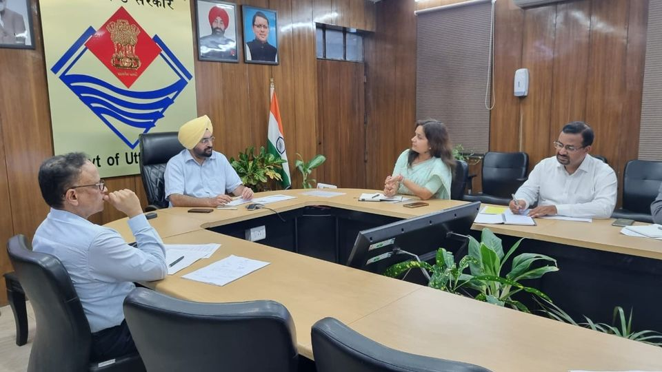 मुख्य सचिव एस.एस. संधु ने प्रधानमंत्री ग्राम सड़क योजना के तहत प्रदेश में किए जा रहे कार्यों की साप्ताहिक समीक्षा करने के दिए निर्देश