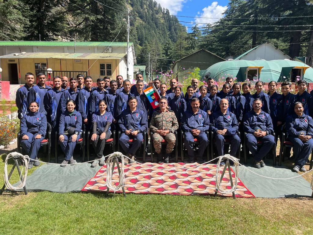 उत्तरकाशीः एनसीसी कैडेटों के लिए पर्वतारोहण प्रशिक्षण अभियान माउंट थेलू की हुई शुरुआत